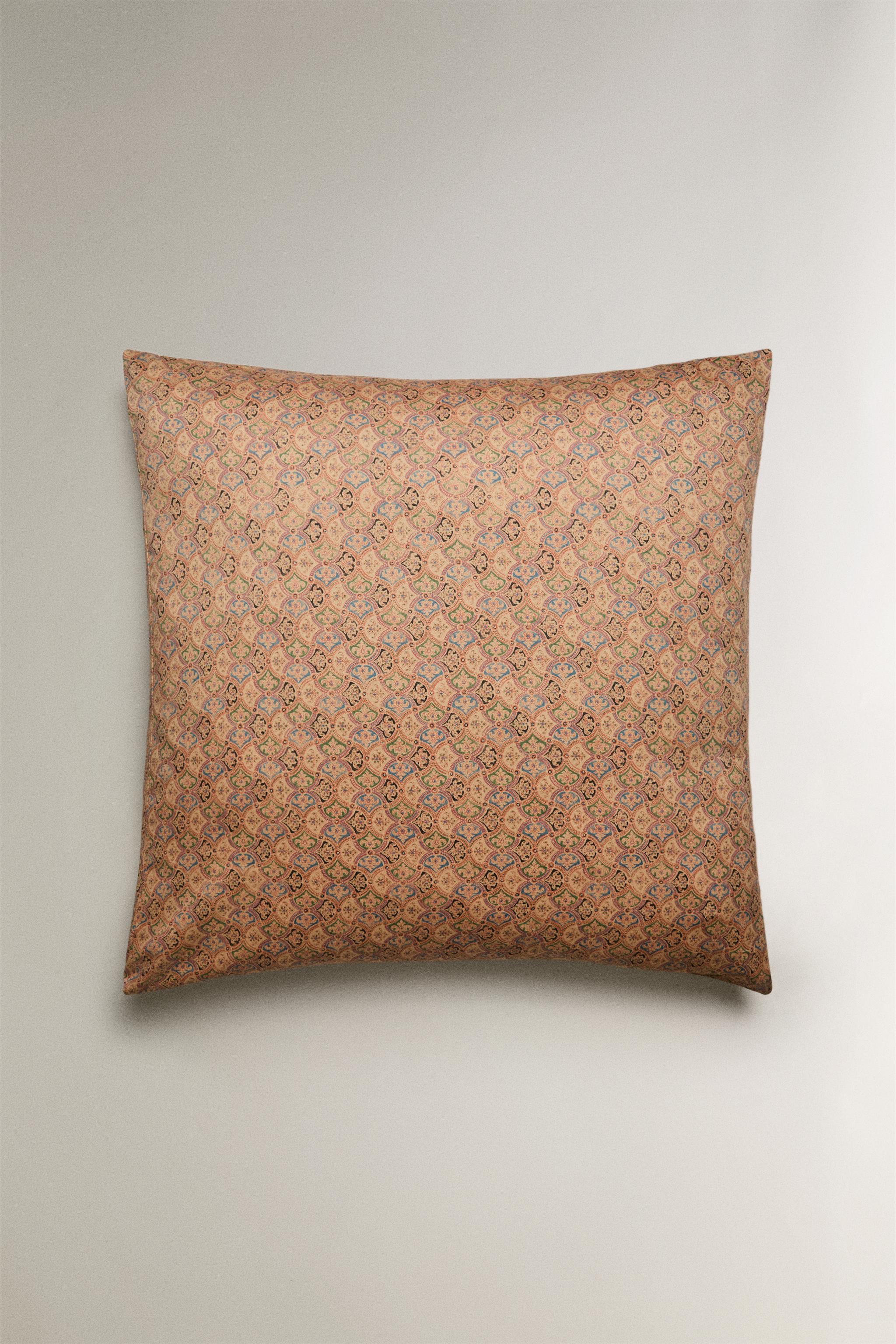 PAISLEY PILLOWCASE